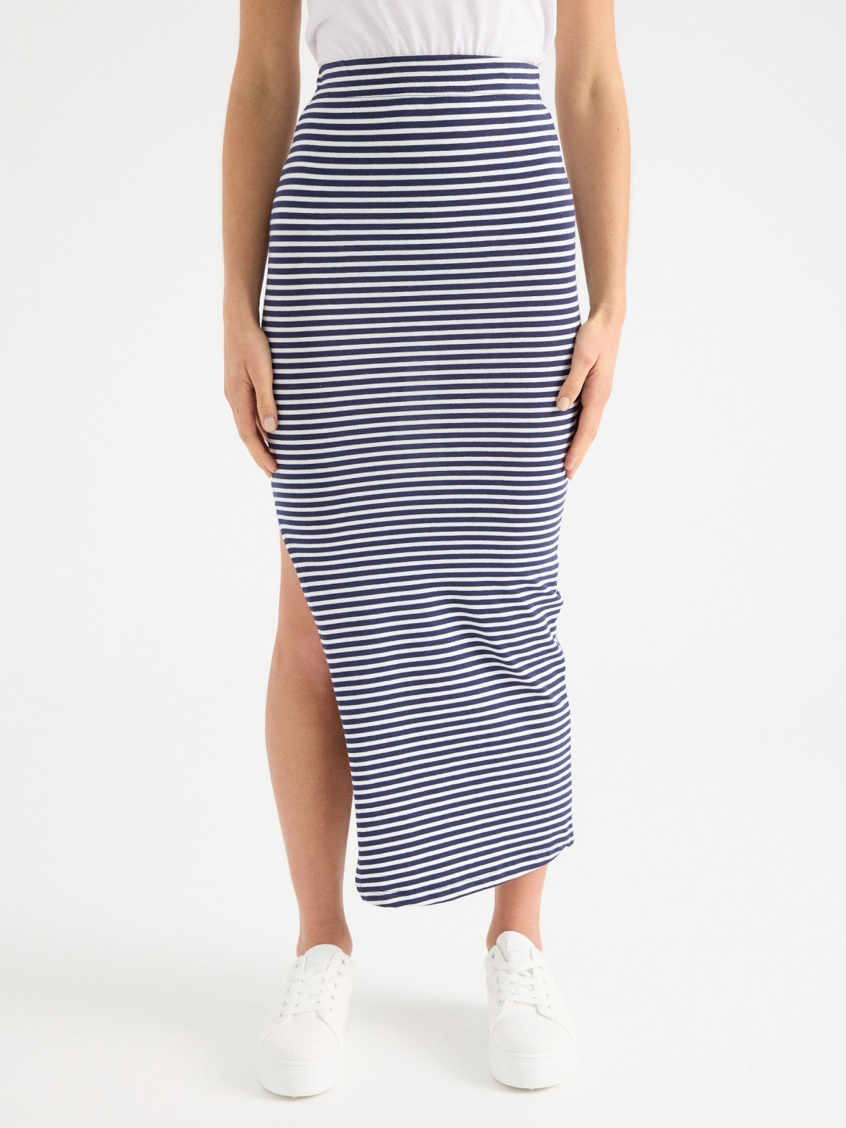 Falda larga estampado rayas azul marino vista media trasera