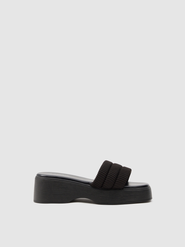 Platform sandal black