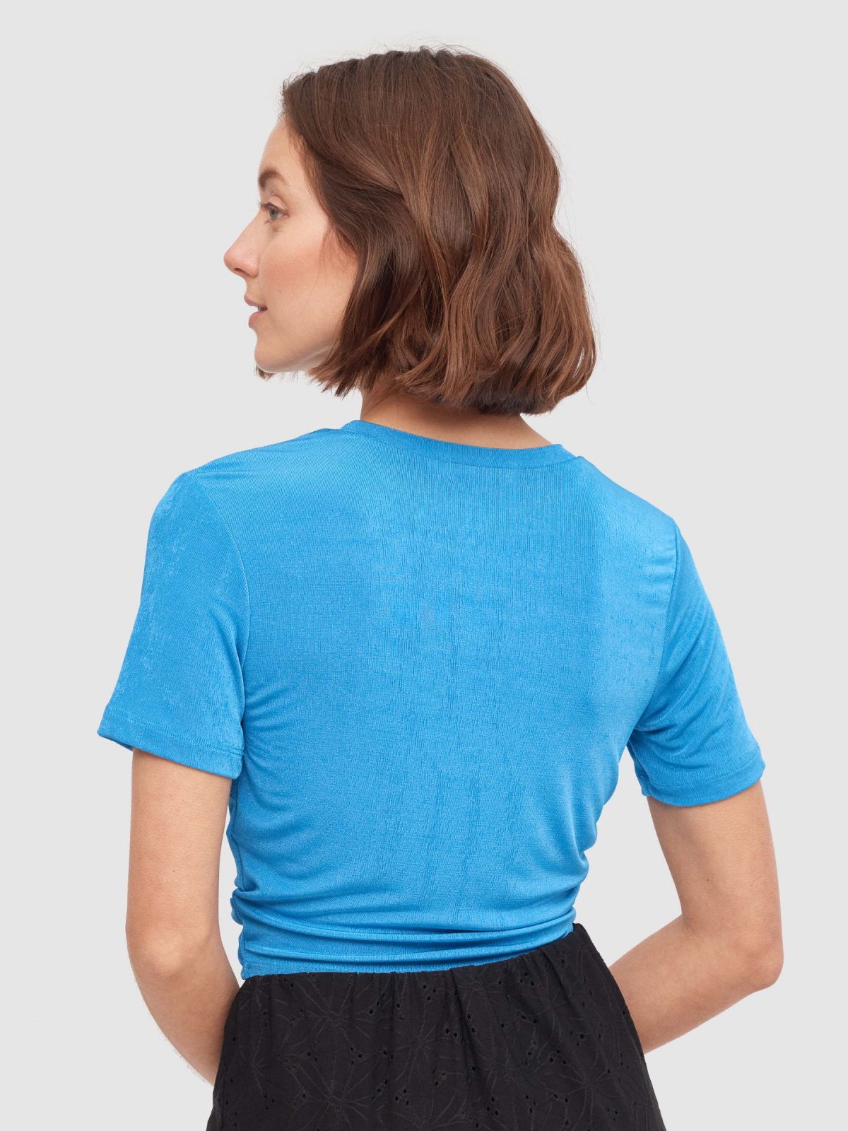 T-shirt with knot blue middle back view