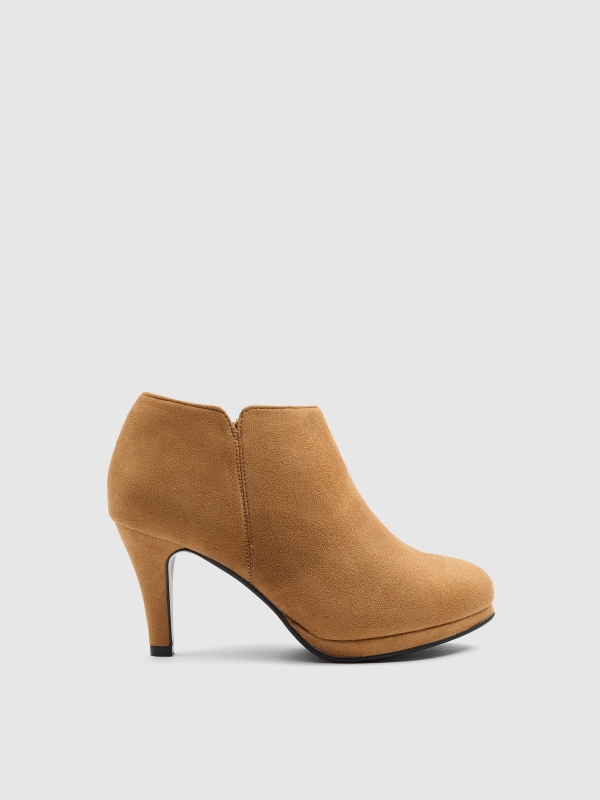 Basic brown ankle boot sand