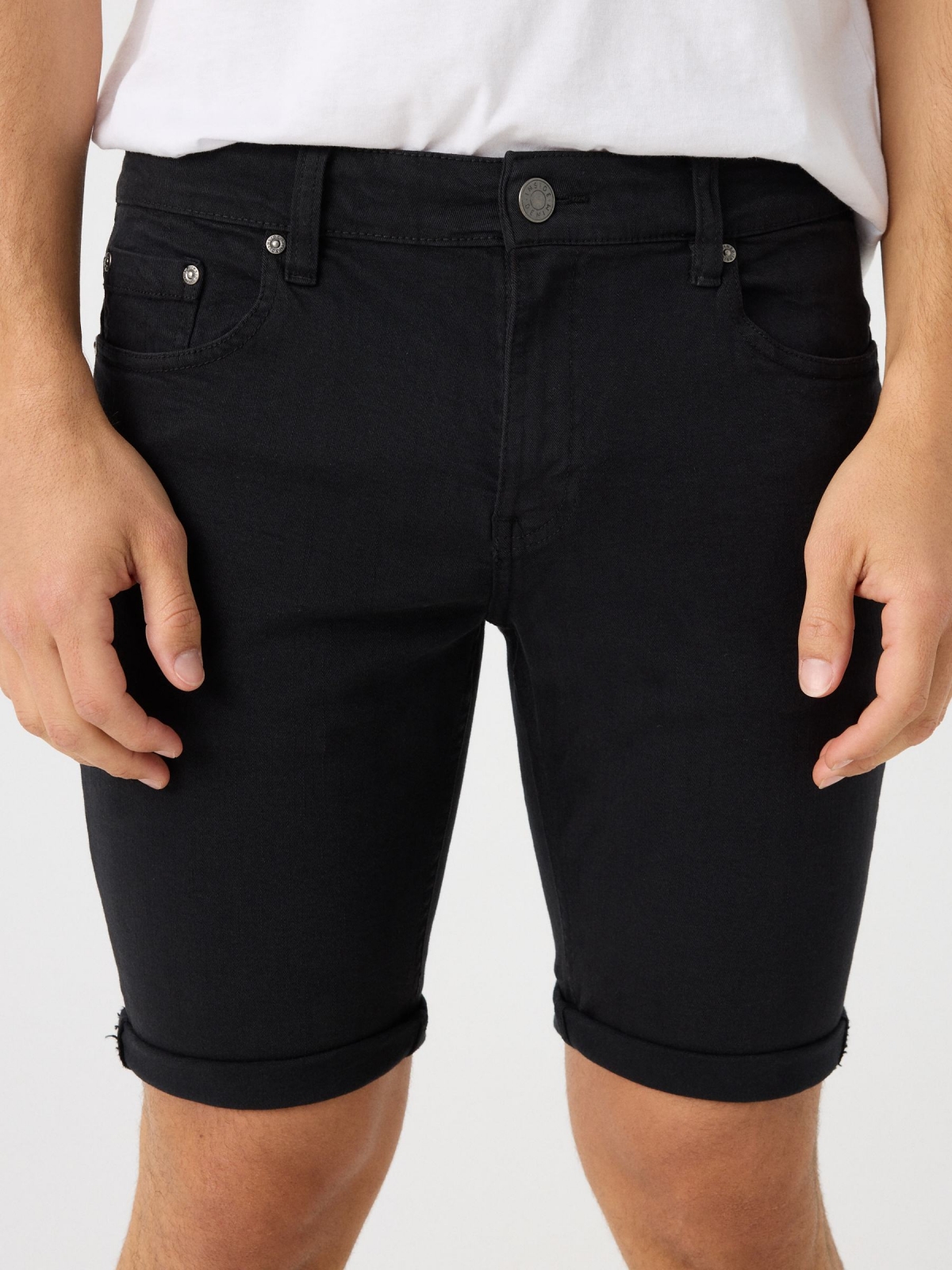 Coloured denim shorts black detail view