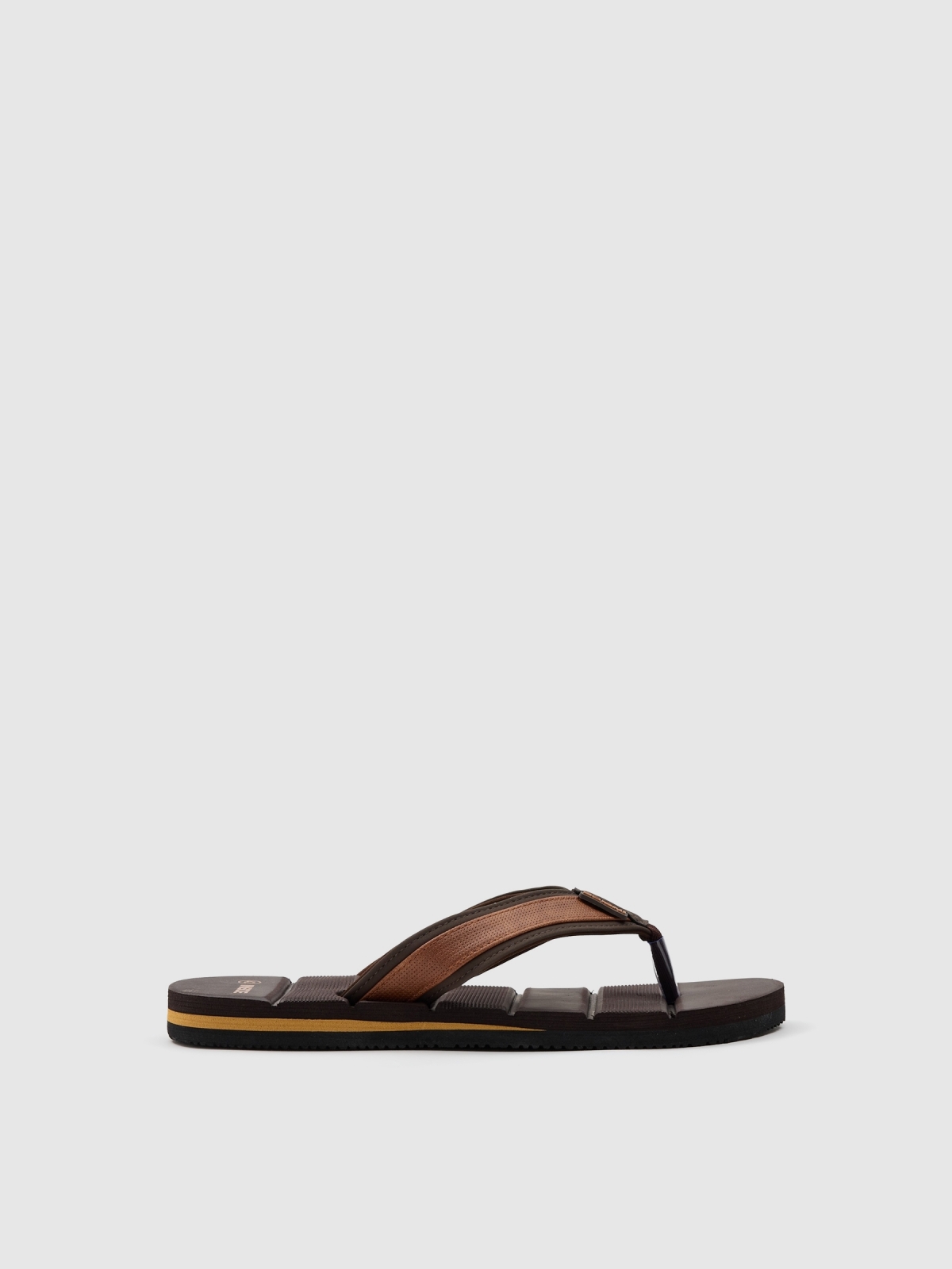 Comfort toe sandal with sole dark brown