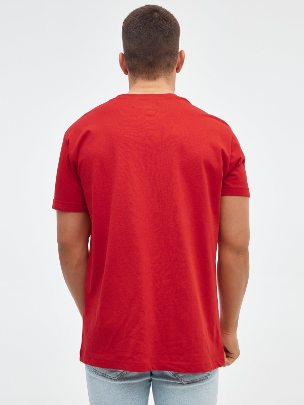 T-shirt básica manga curta vermelho vista meia traseira