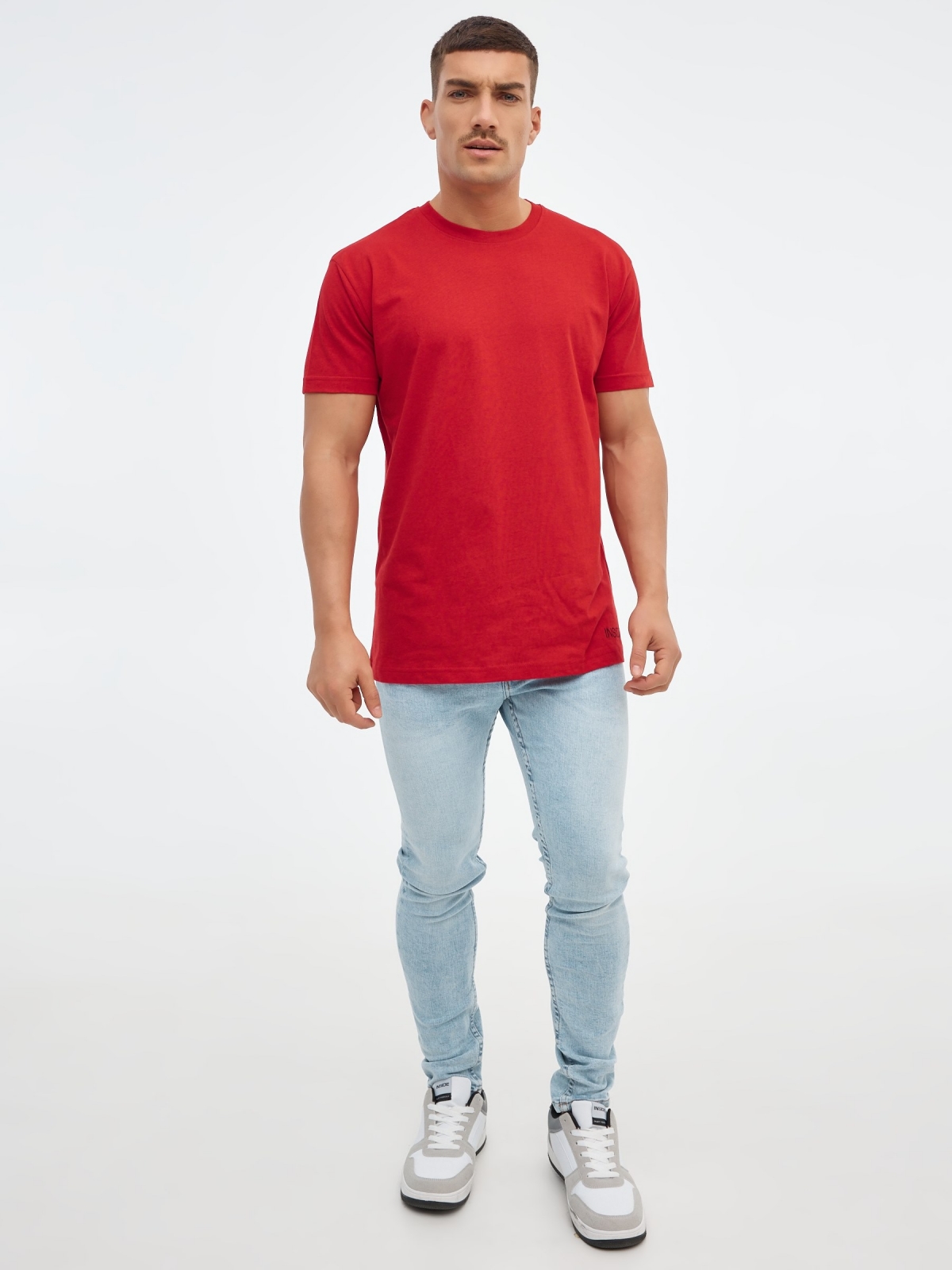 Basic short sleeve t-shirt red front view