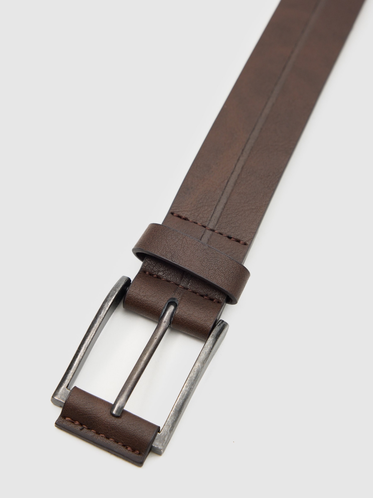 Leatherette dress belt brown detail view
