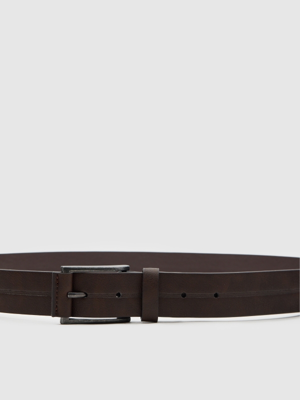 Leatherette dress belt brown detail view
