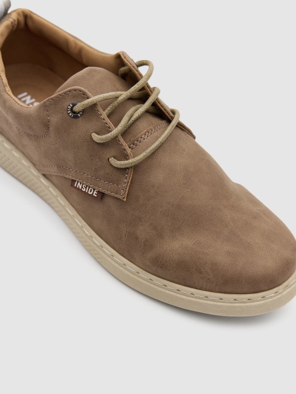 Casual leatherette sneakers brown detail view
