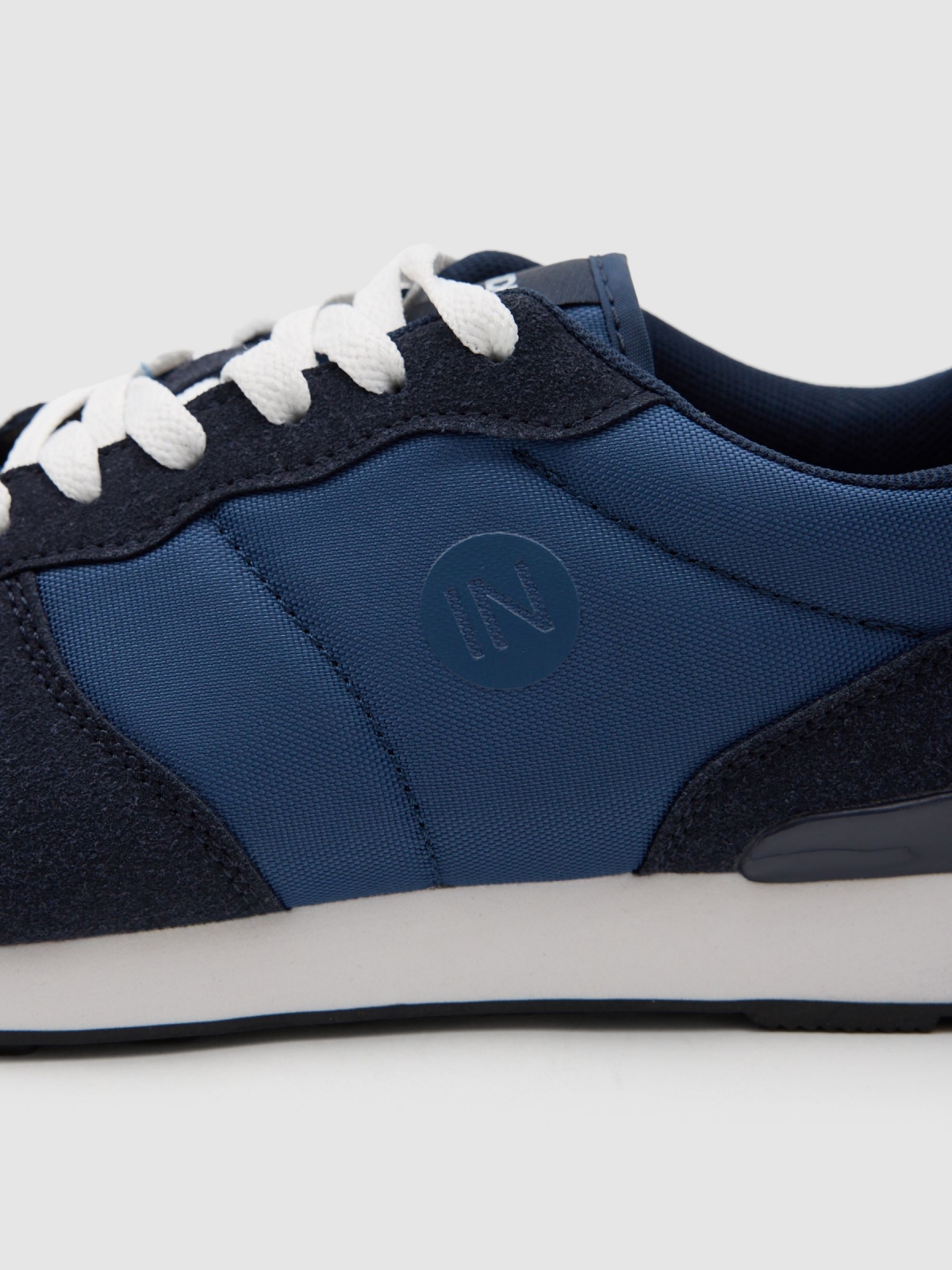Two-tone nylon sneaker blue detail view