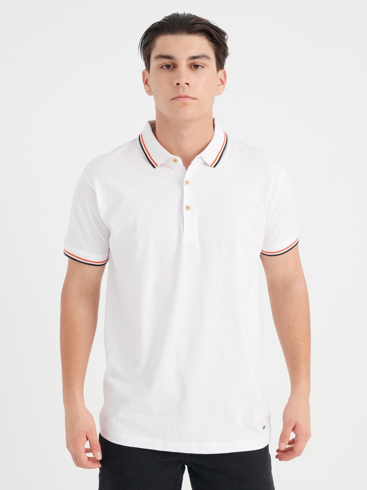 Basic polo with piping white middle front view