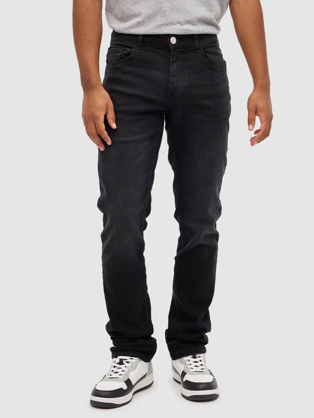 Jeans rasgadas normais preto vista meia frontal