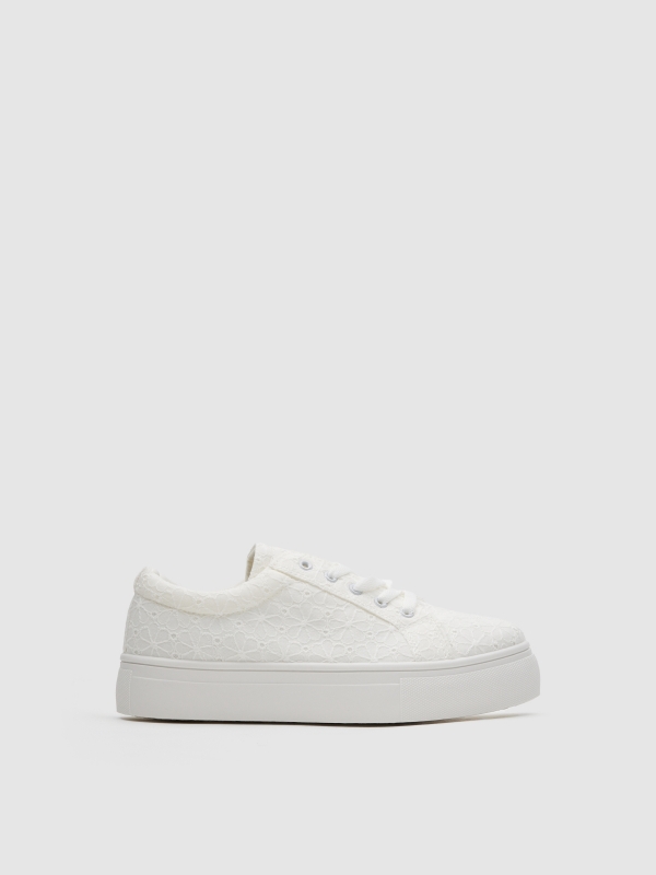 Embroidered white sneaker white