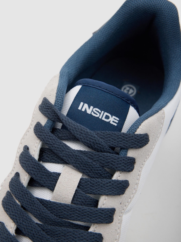 Combined basic sneaker blue/white detail view