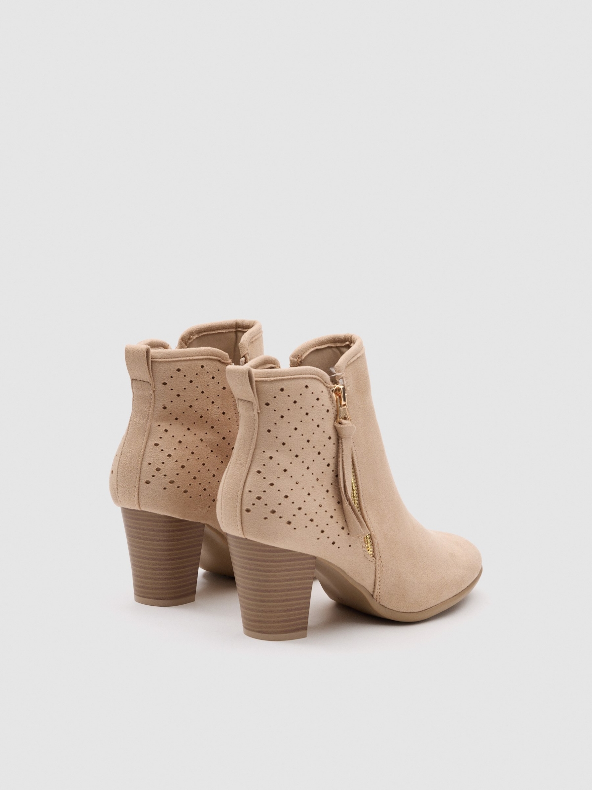 Low-heel die-cut leather-effect ankle boot sand 45º back view