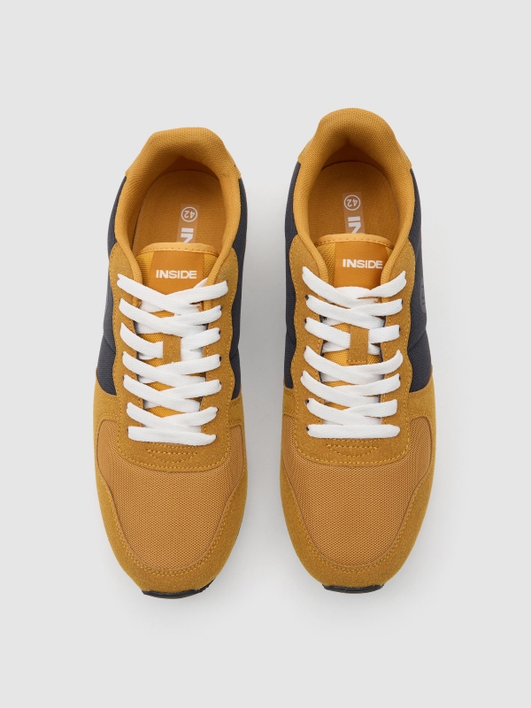 Two-tone contrast sneaker mustard zenithal view