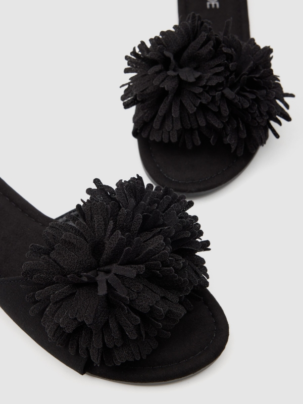 Floral sandal black detail view