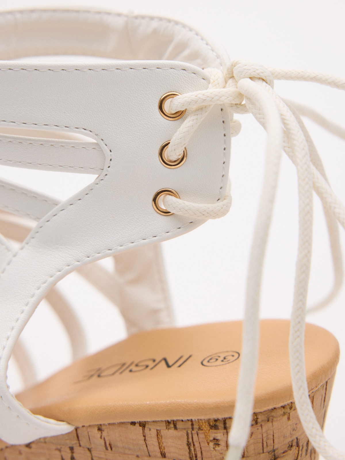 Cork-effect wedge straps sandal white detail view