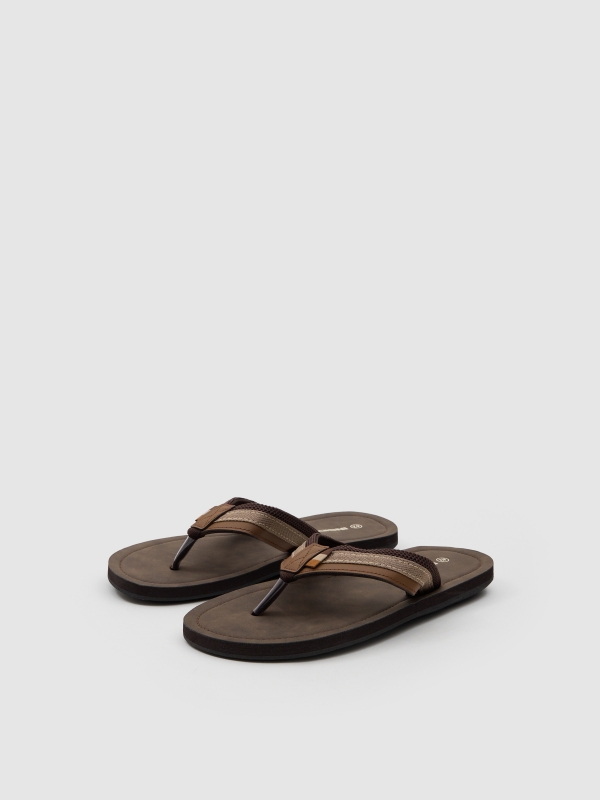 Combined toe sandal dark brown 45º front view