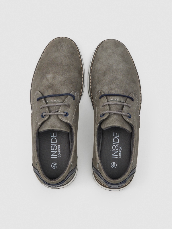 Sports shoe with laces medium grey zenithal view