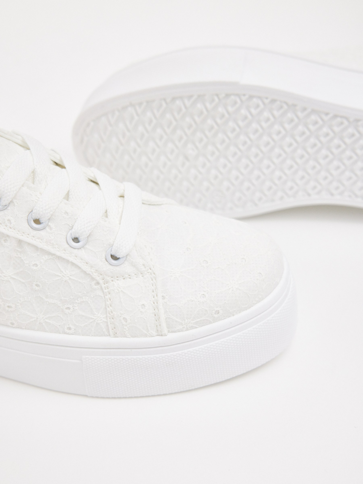 Embroidered white sneaker white detail view