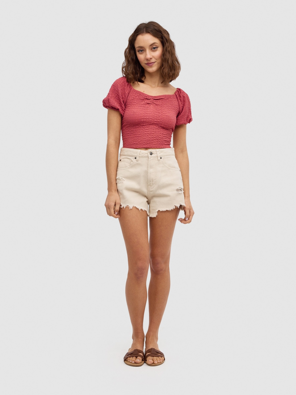 Puffed t-shirt with sweetheart neckline red front view