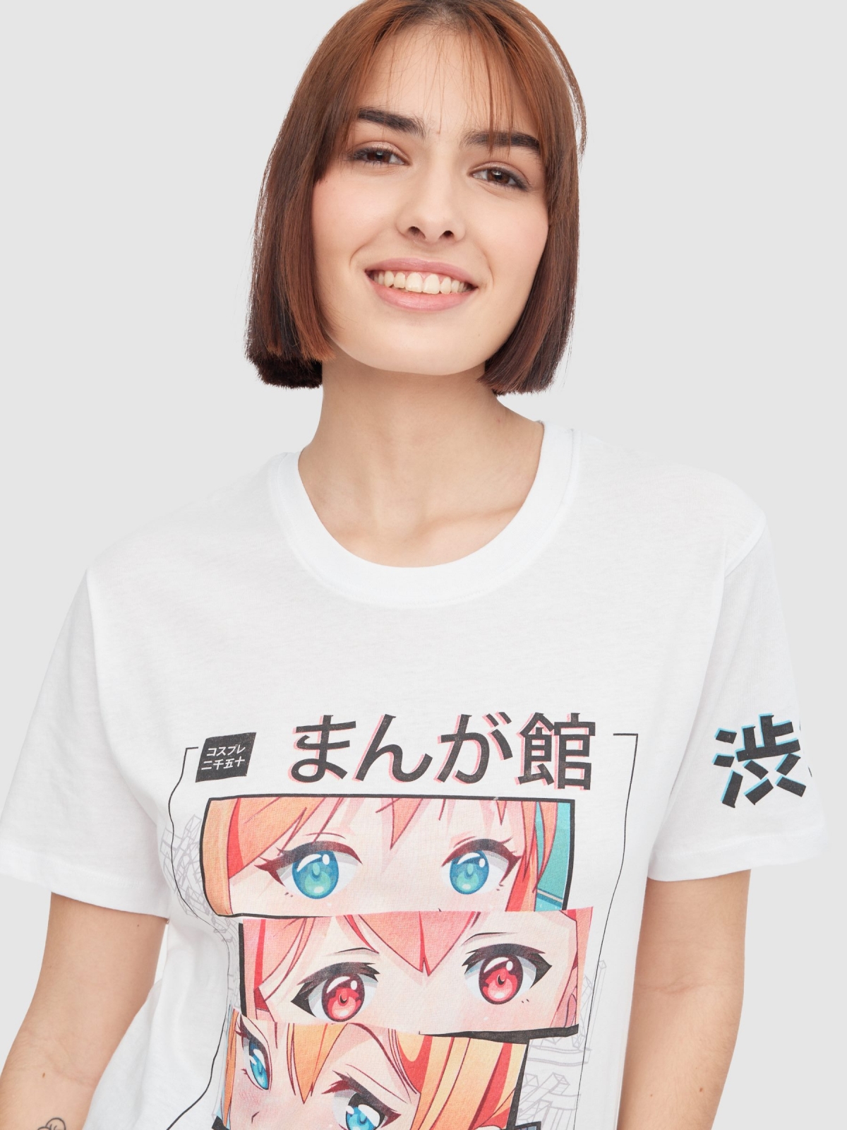T-shirt oversize com ilustração japonesa branco vista detalhe