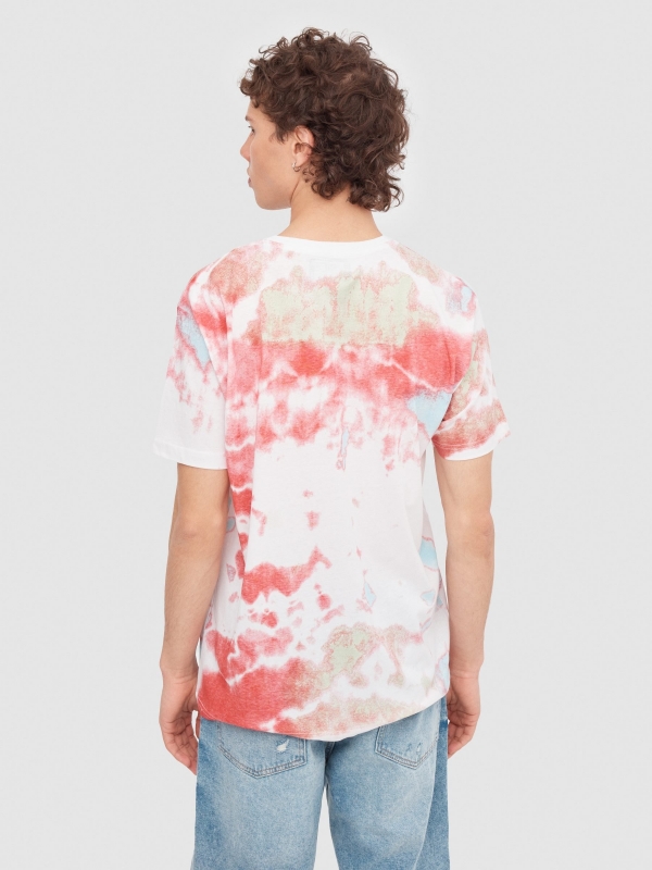 T-shirt tie dye branco vista meia traseira