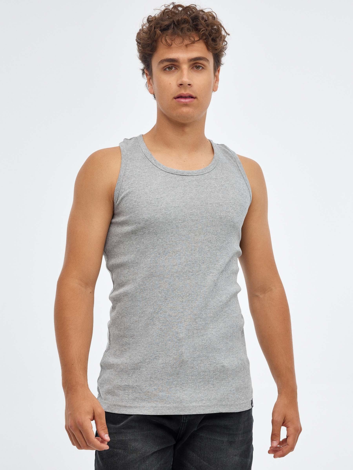 T-shirt básica com nas costas nadadora cinza vista meia frontal