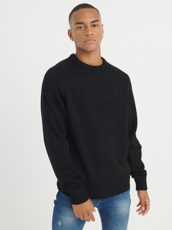 Basic knitted sweater black middle front view