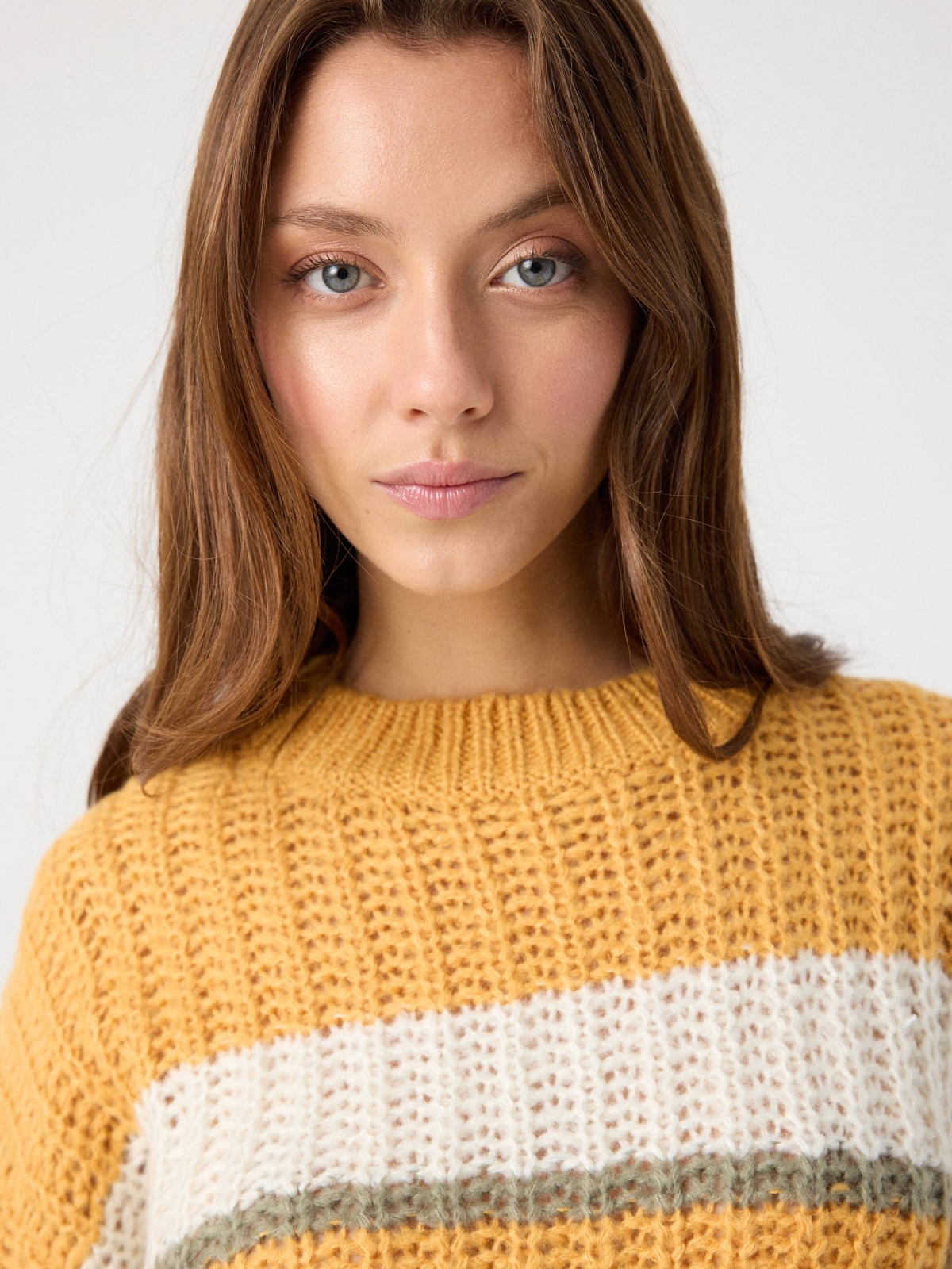 Chunky knit sweater with stripes yellow detail view