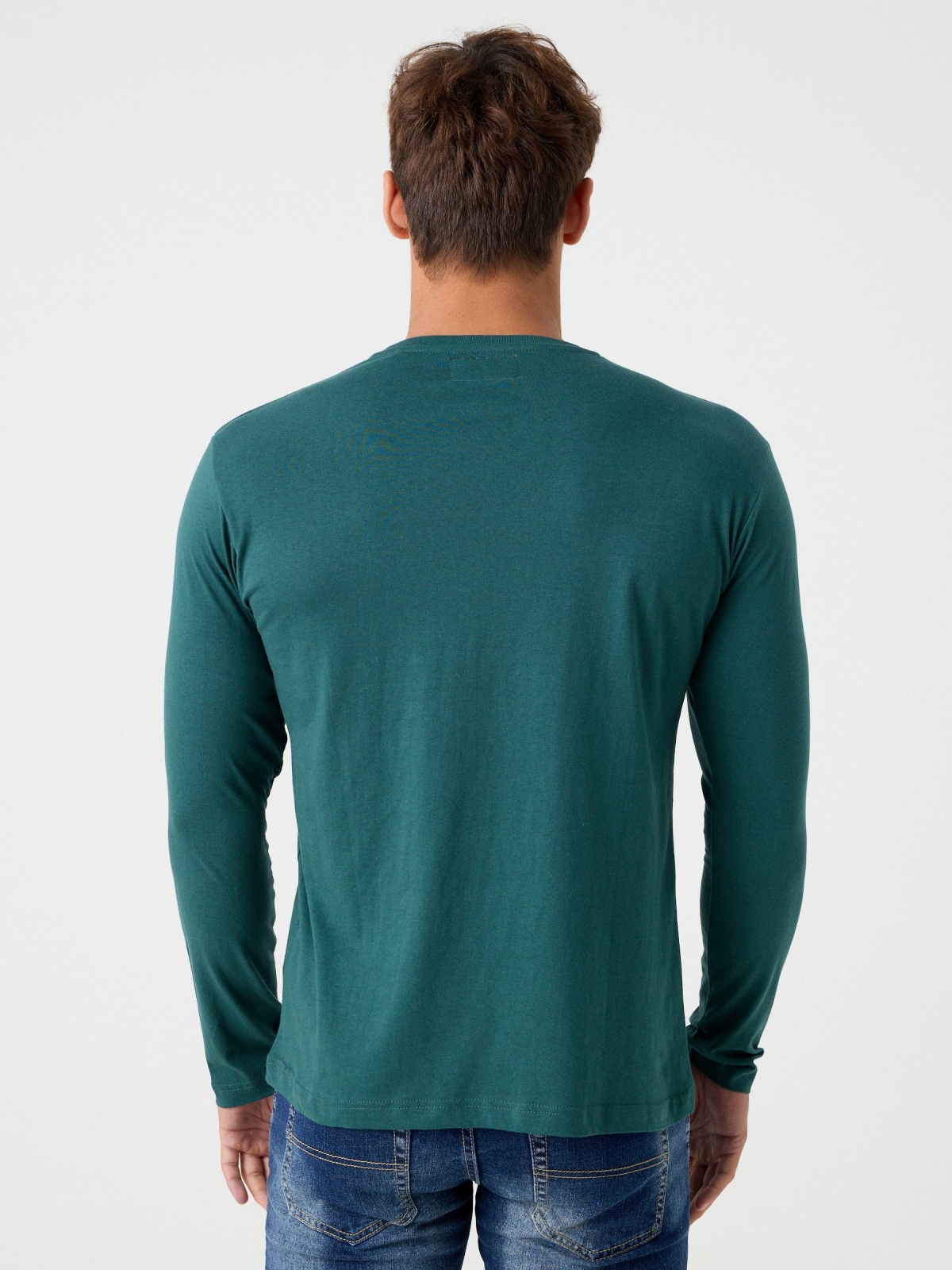 T-shirt básica com logótipo verde oliva vista meia traseira