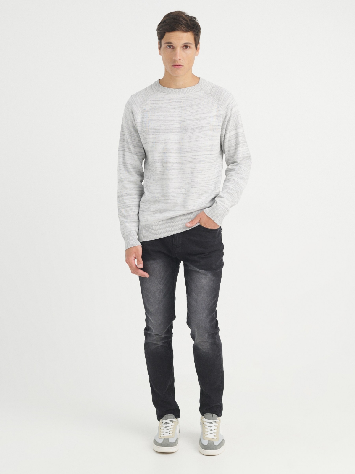 Basic mottled sweater light grey front view