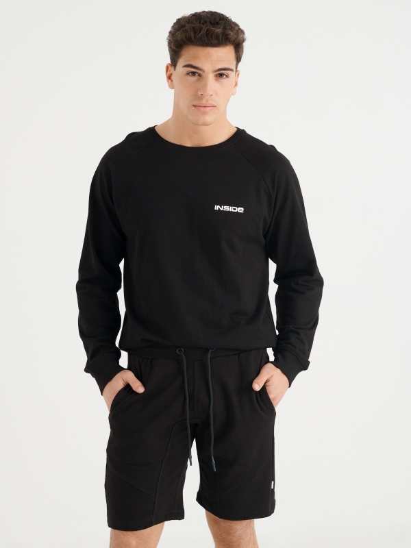 Text print jogger bermuda black middle front view