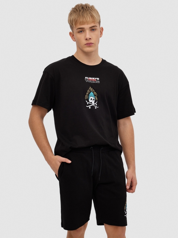 Skull jogger bermuda black middle front view