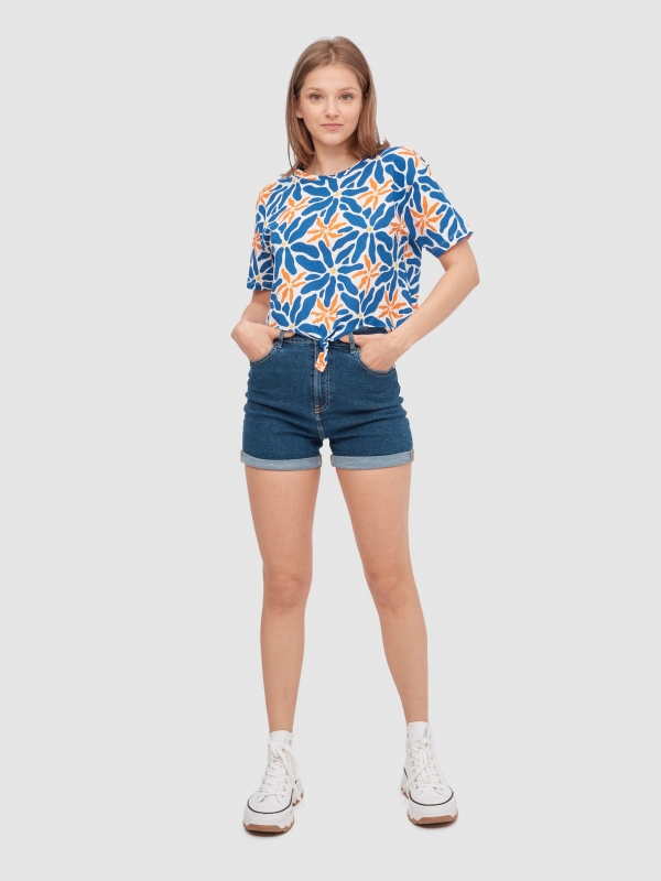Flower print t-shirt with knot off white front view