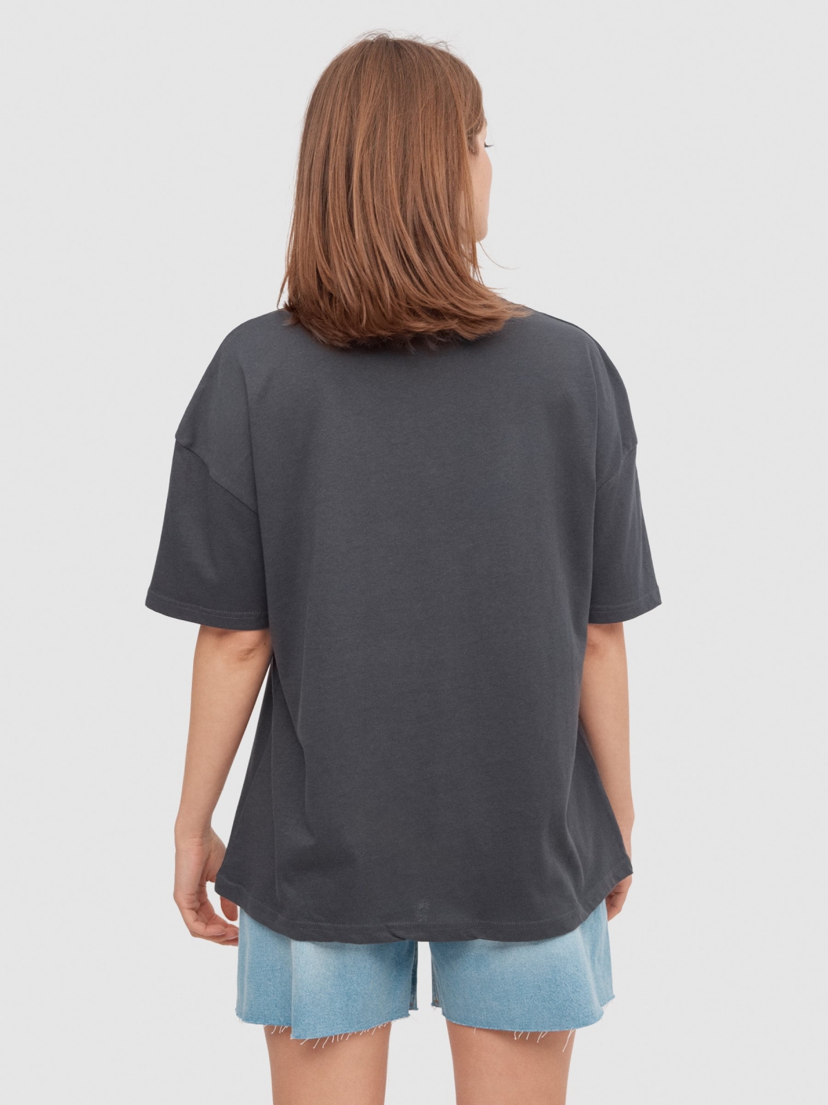 T-shirt oversize Stranger Things cinza escuro vista meia traseira