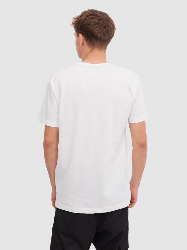 T-shirts com fotos de cidades branco vista meia traseira