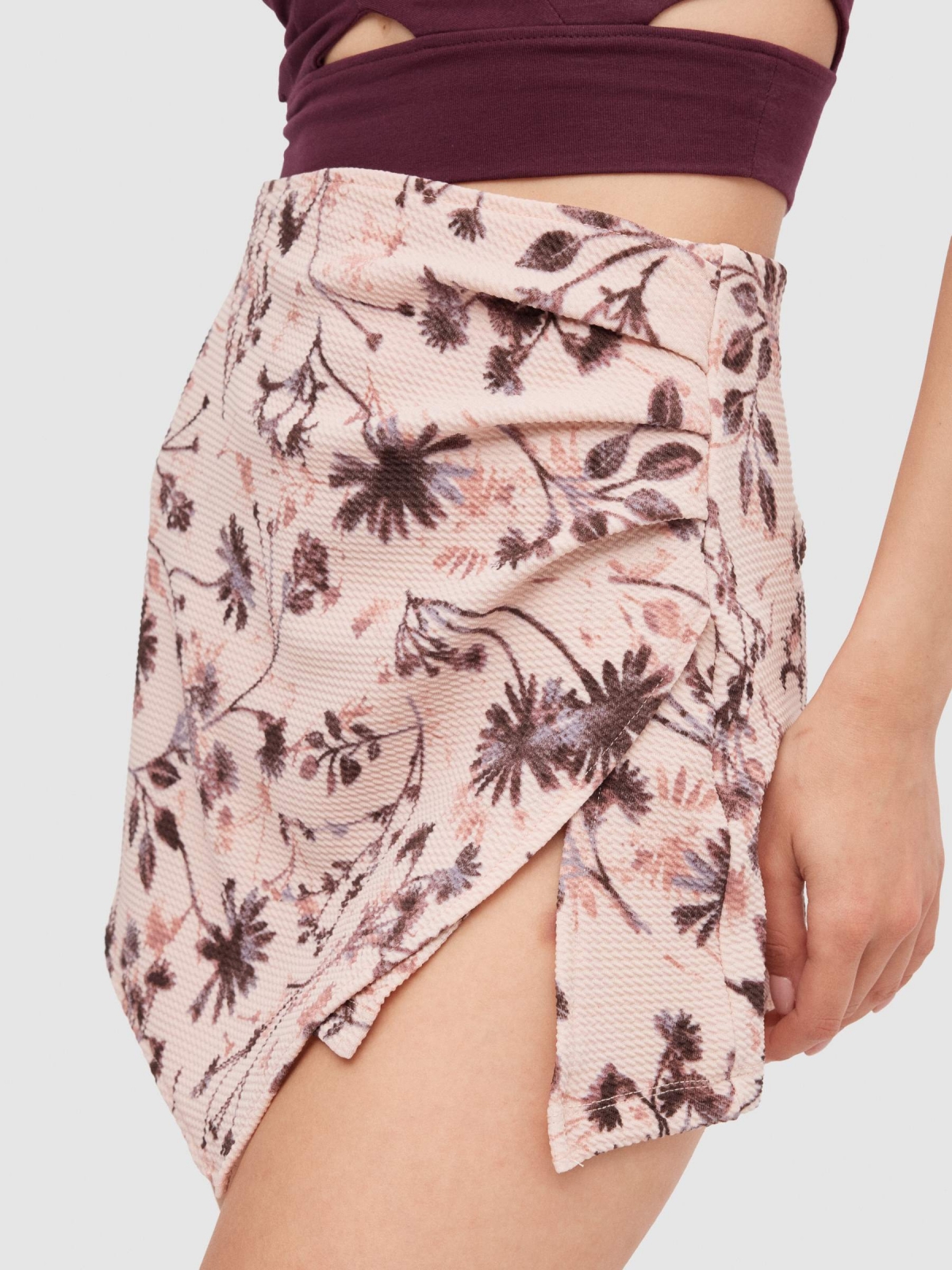 Falda pantalón mini flores multicolor vista detalle