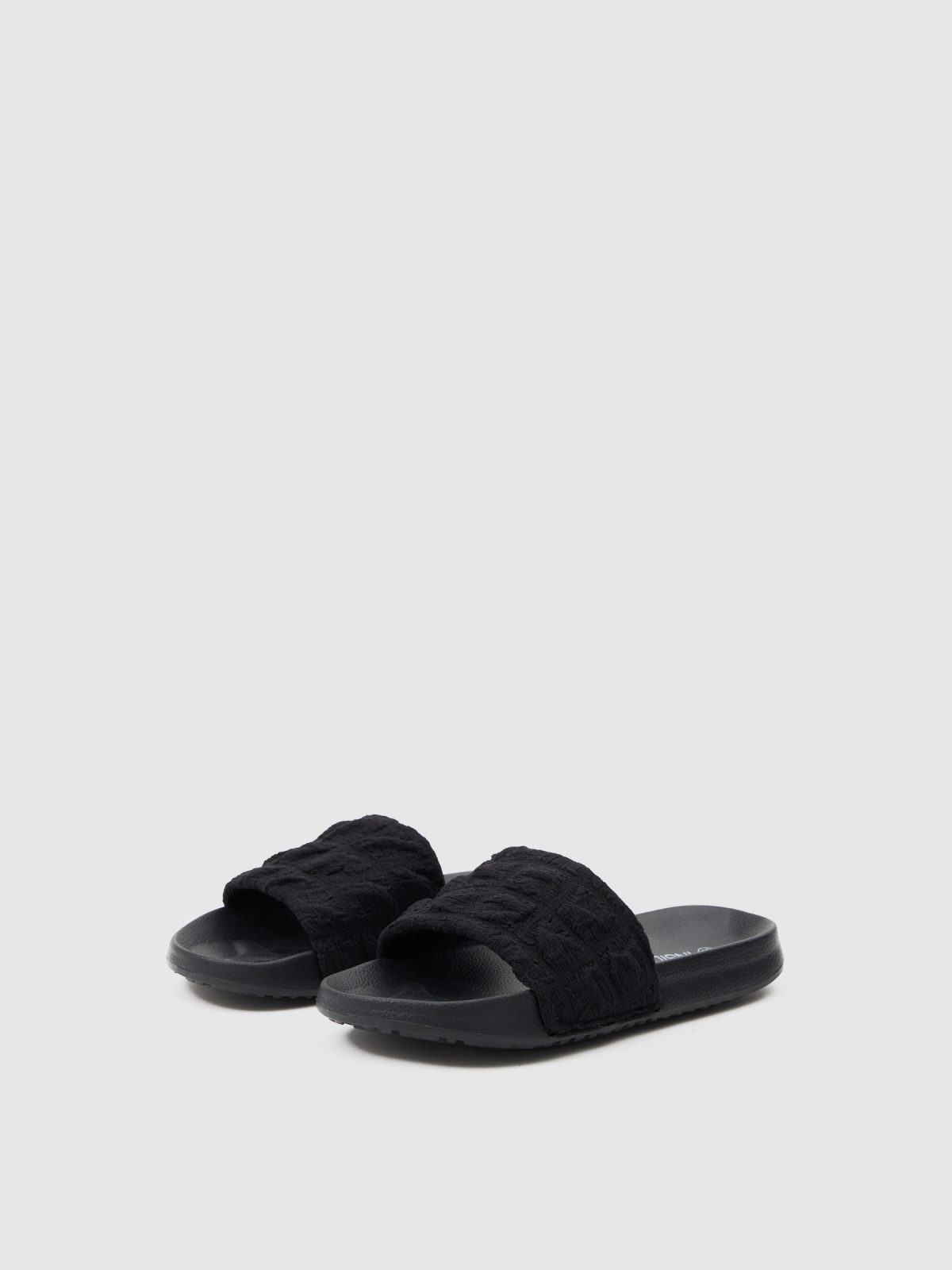 Shiny flip flops black lateral view