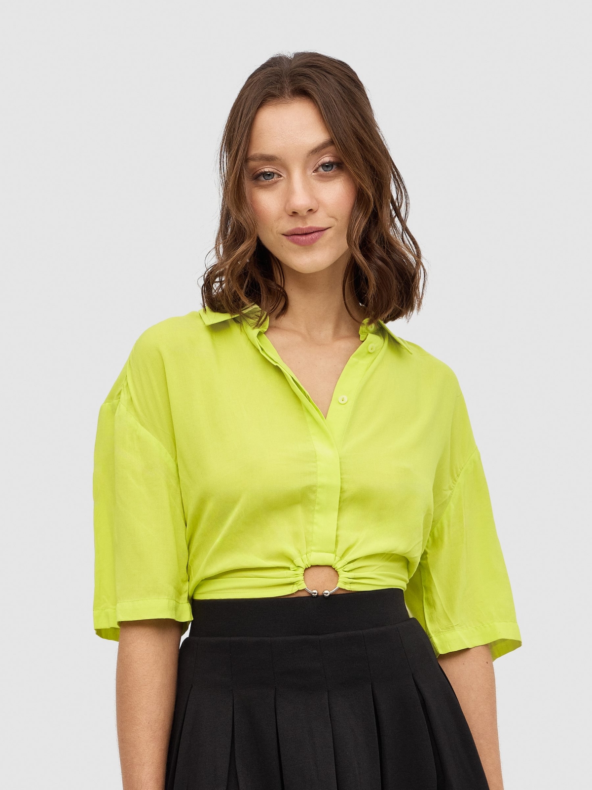 Crop ring shirt lime middle front view