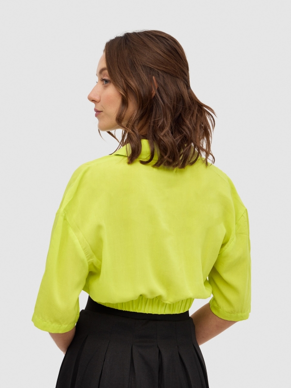 Crop ring shirt lime middle back view