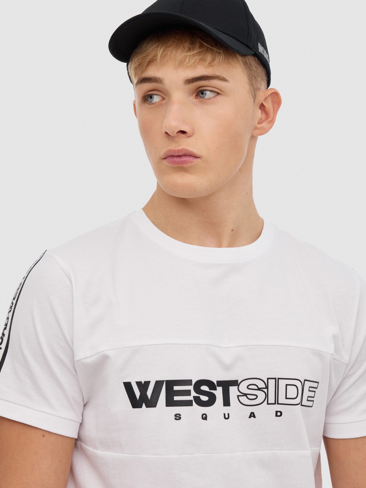 T-shirt Westside branco vista detalhe