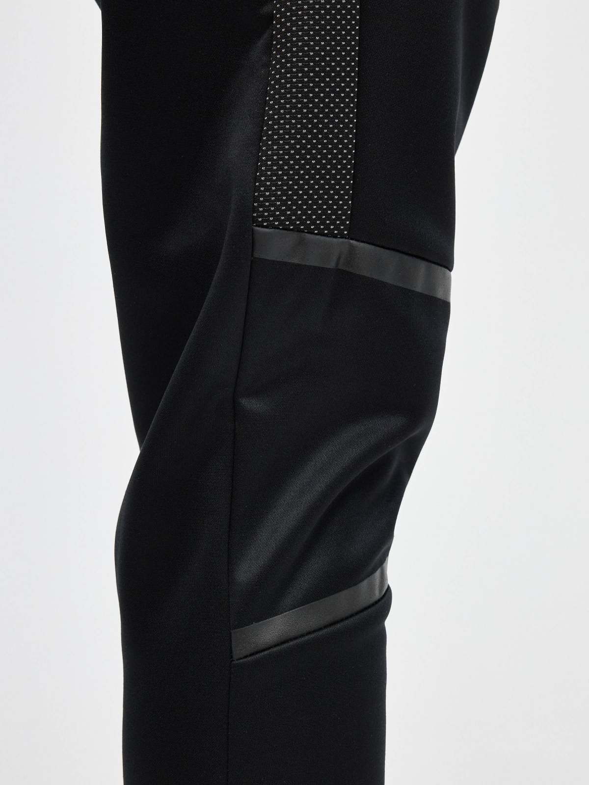 Pantalón jogger negro negro vista detalle