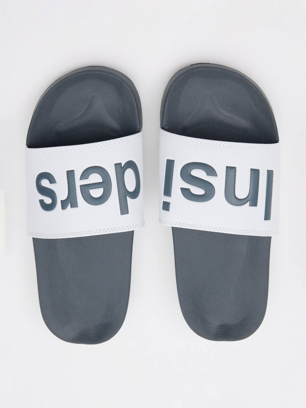 Flip-flops com letras