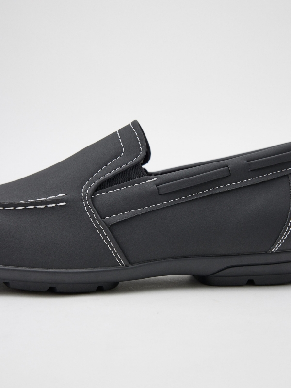 Classic driver moccasin black detail view
