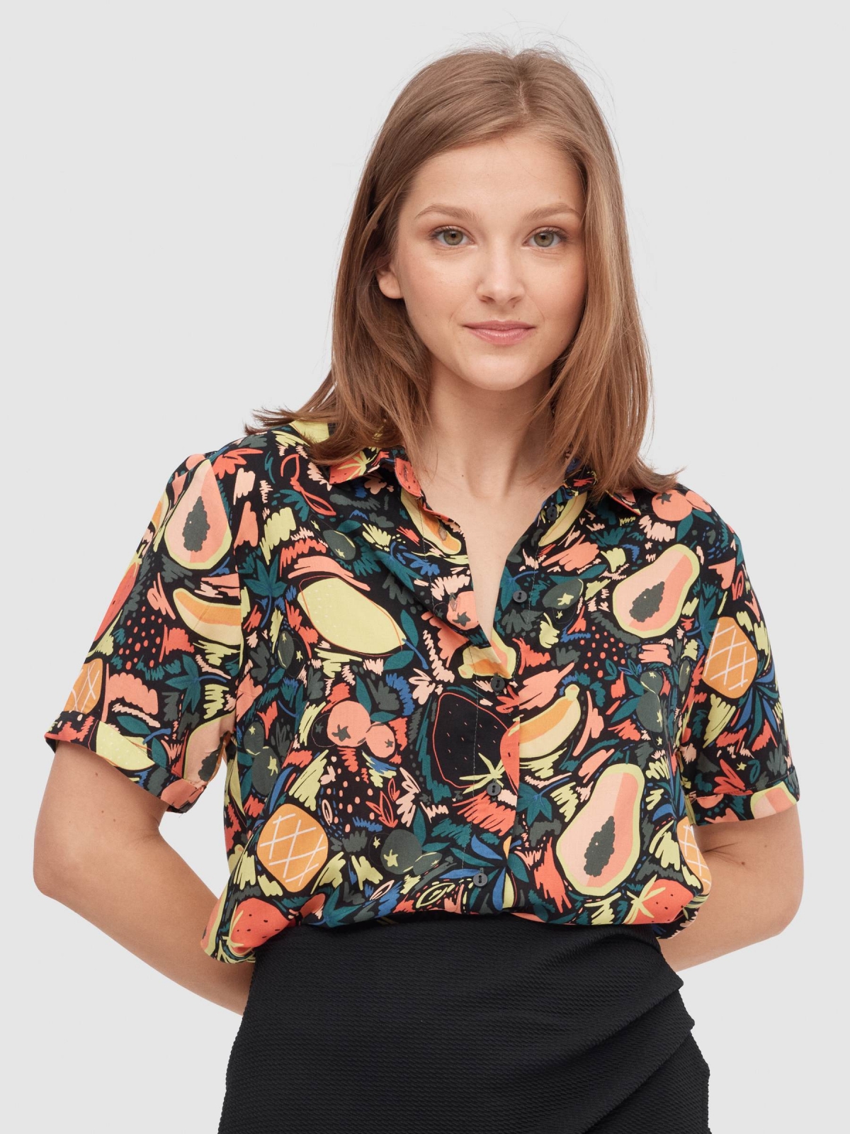 Camisa de fruta multicolorido vista meia frontal