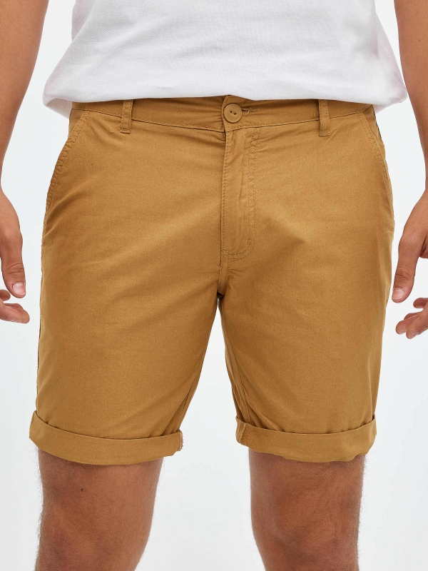 Poplin shorts mustard detail view