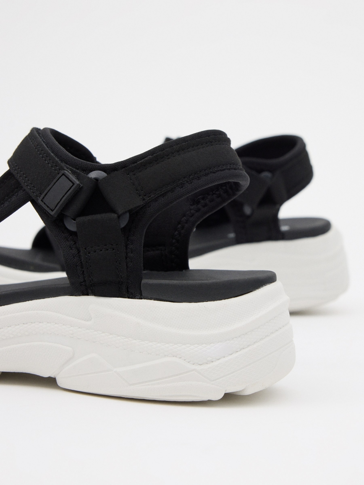 Sports sandal with volume sole black detail view