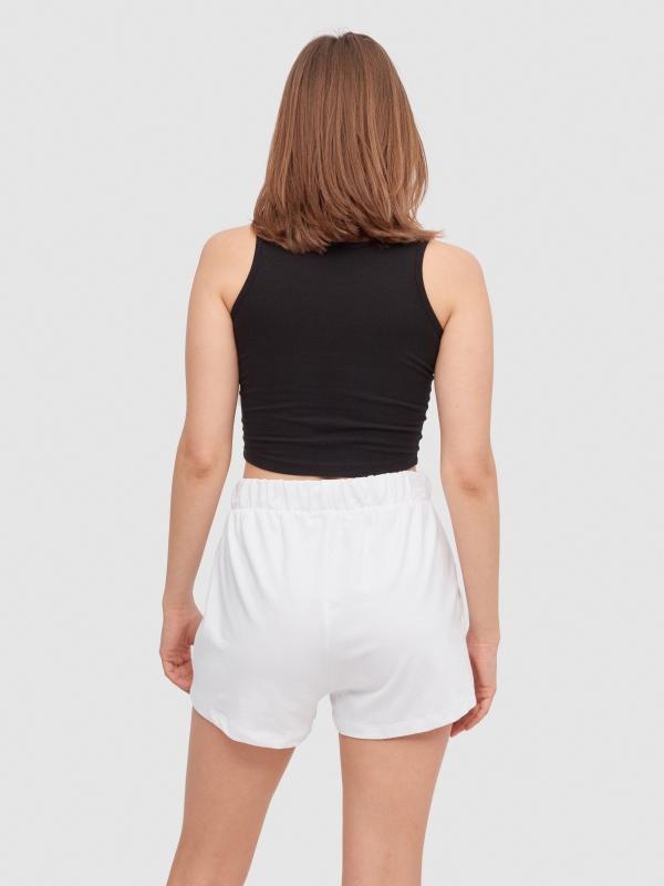 Short cintura elástica bolsillos blanco vista media trasera