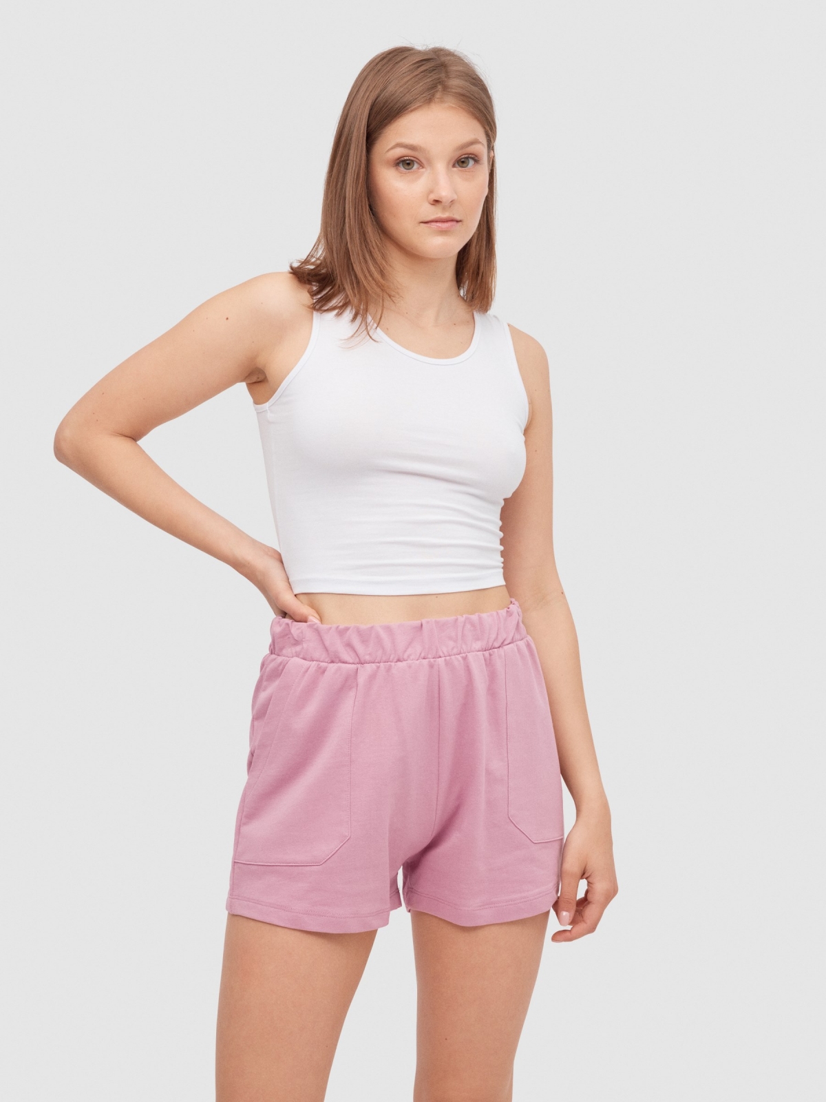 Elastic waist shorts with pockets mauve middle front view