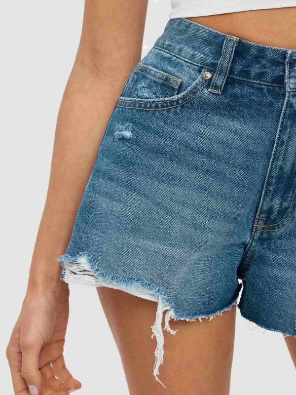 Ripped denim shorts blue detail view